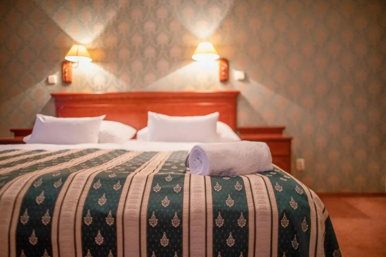 Grand Relax Spa & Wellness & Beer Spa & Thermal Spa In Hotel Meteor Plaza Prague - Since 1307 4*,
