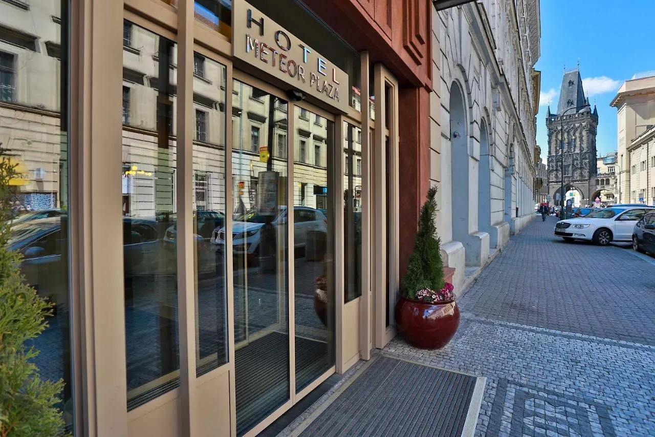 Grand Relax Spa & Wellness & Beer Spa & Thermal Spa In Hotel Meteor Plaza Prague - Since 1307 4*,