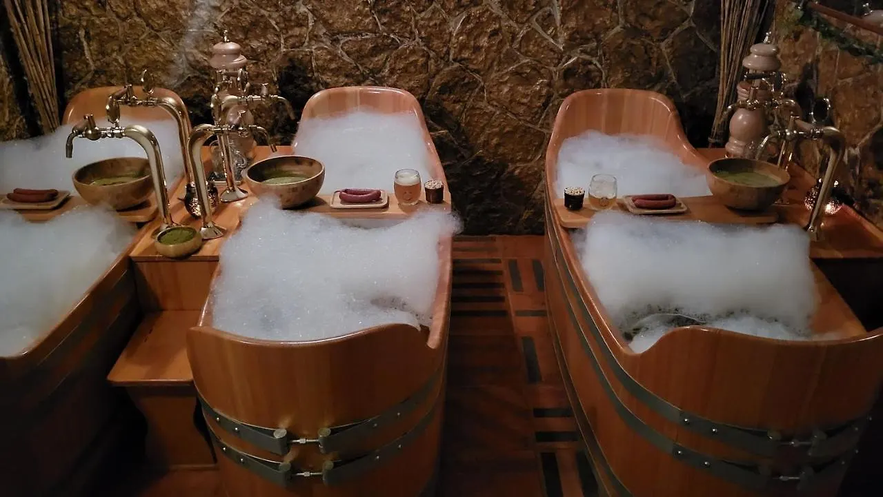 Grand Relax Spa & Wellness & Beer Spa & Thermal Spa In Hotel Meteor Plaza Prague - Since 1307
