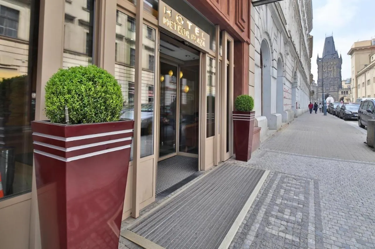 Grand Relax Spa & Wellness & Beer Spa & Thermal Spa In Hotel Meteor Plaza Prague - Since 1307