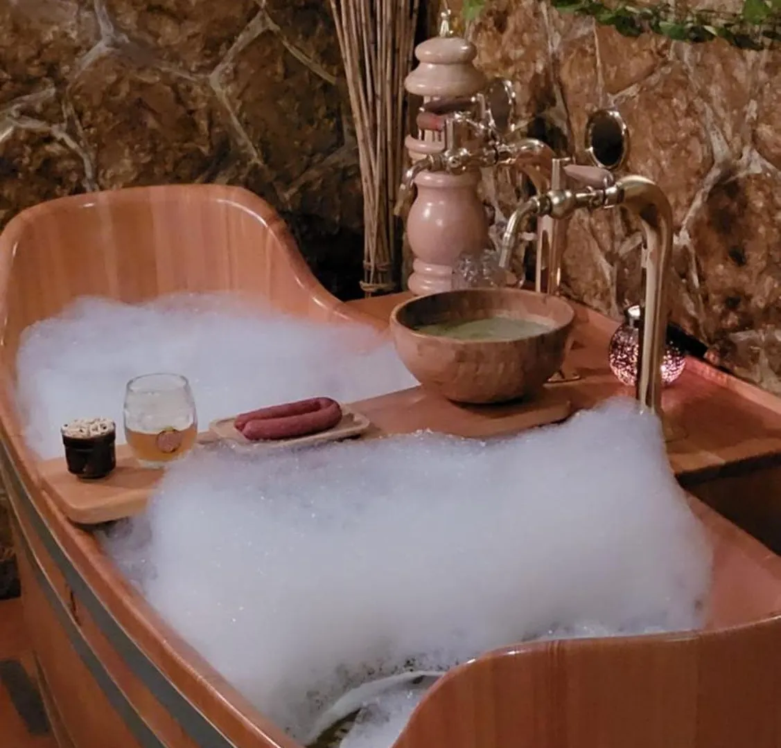 Grand Relax Spa & Wellness & Beer Spa & Thermal Spa In Hotel Meteor Plaza Prague - Since 1307