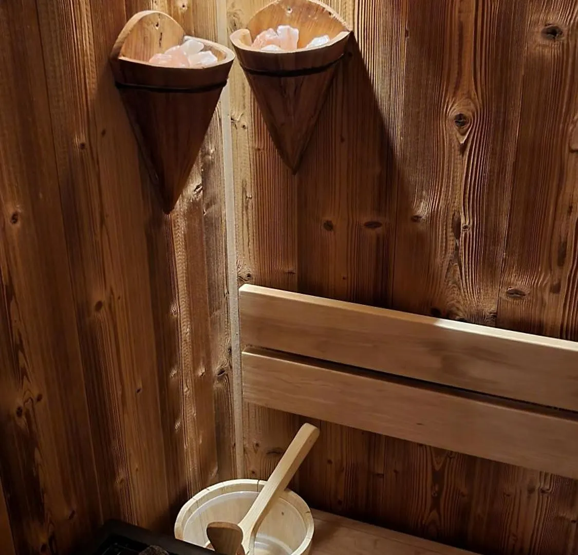 Grand Relax Spa & Wellness & Beer Spa & Thermal Spa In Hotel Meteor Plaza Prague - Since 1307 4*,