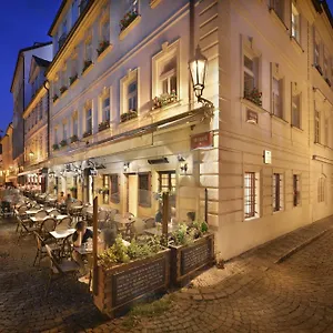 At The Golden Scissors **** Prague