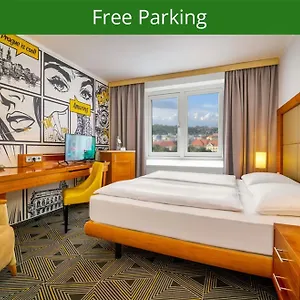 Uno Hotel